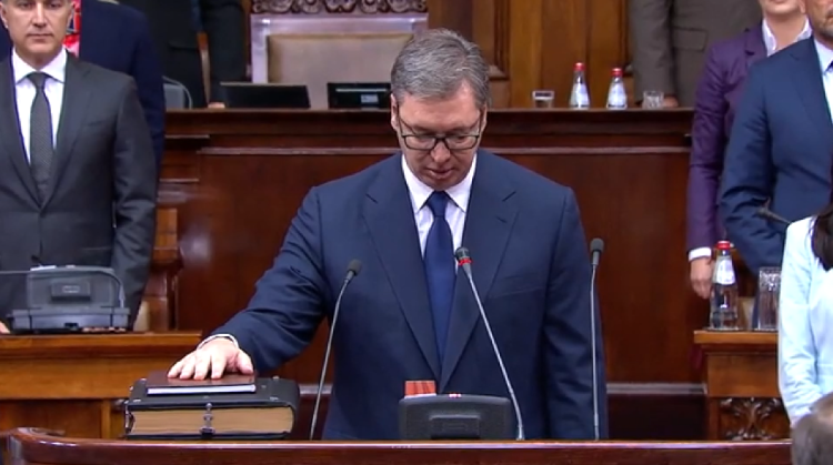 Kosovo in the oath of Vucic, German MP: EU to freeze talks with Serbia!