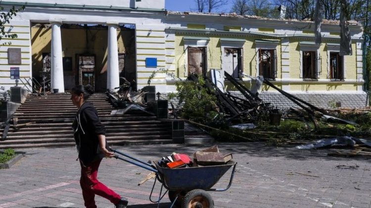 Three killed by the bombings in Kharkiv, among them a 13-year-old