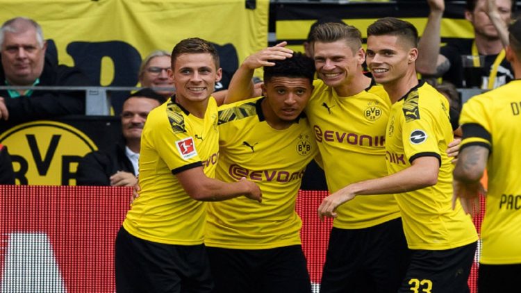 Officially, Atletico Madrid signs the Borussia Dortmund midfielder