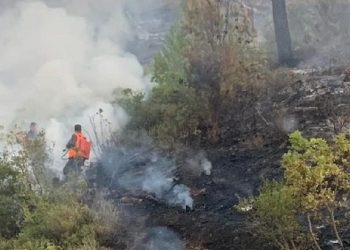 26 fires activated in the last 24 hours, here are the municipalities most at risk!  Firefighters fighting the flames