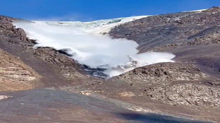 “Oh God!”/ The dramatic moments when tourists escape the avalanche, one of them manages to film it (Video)