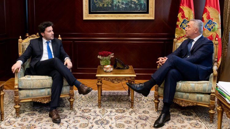 Montenegro, reactions about the withdrawal of support to the minority government