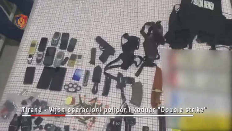 Firearms, knives and combat ammunition were found in his apartment, two people are arrested in Tirana