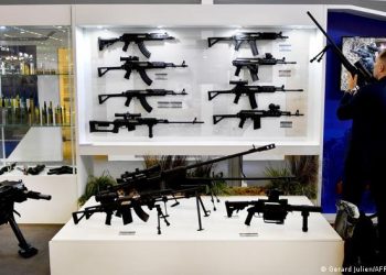 The arms business in Serbia and the Serbian policy of swinging between the two arms