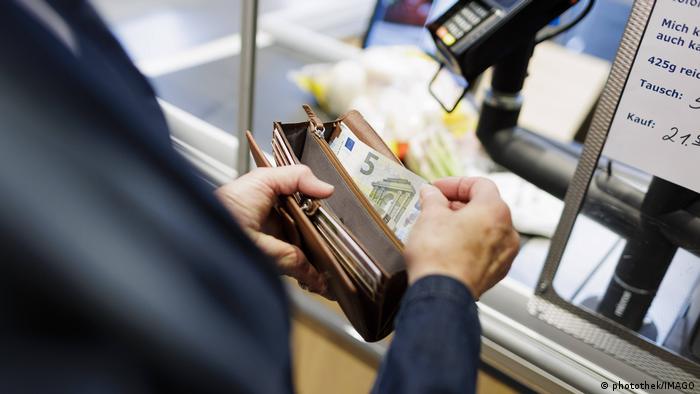 EU: Russia’s invasion of Ukraine could increase inflation to a record