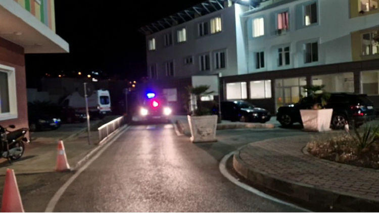 She jumped from the balcony of the maternity hospital/Saranda, the doctors prevented the 35-year-old from going out into the street