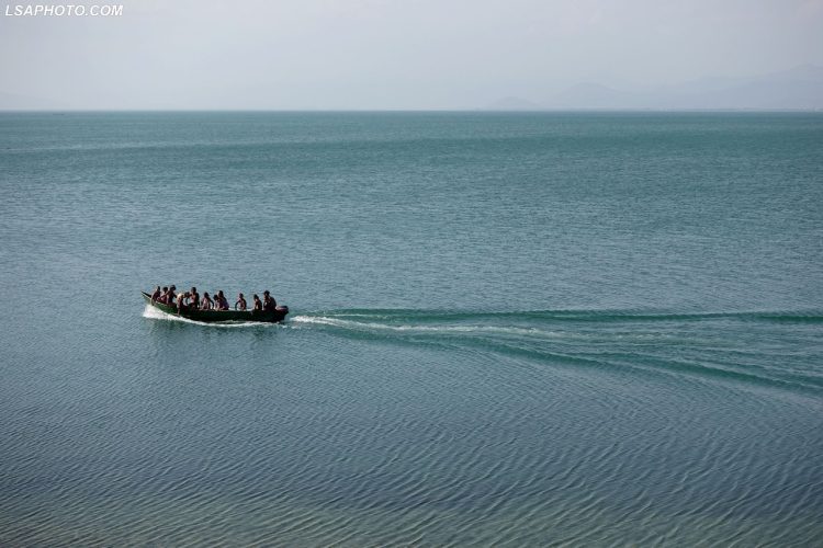 Photos/ High temperatures, vacationers from Shkodran frequent the lake near the village of Zogaj
