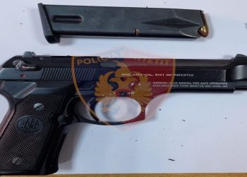 Shot yesterday in Vlora after a conflict over parking, the 40-year-old is wanted