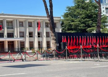 Begaj takes the leadership of the state today/ Details from the ceremony on the boulevard, many academics and few politicians,