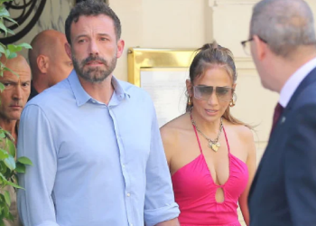 Birthday in Paris, Jennifer Lopez attracts the attention of fans as she walks with her husband in the streets of the French capital
