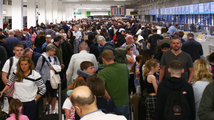 Flight chaos in Europe, even Paris is paralyzed