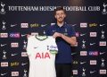 Convinced by Conte, the French centre-back officially joins Tottenham