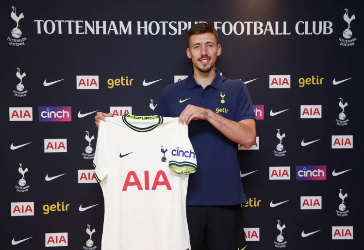 Convinced by Conte, the French centre-back officially joins Tottenham