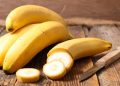 Why is it good to eat a banana before sleeping?