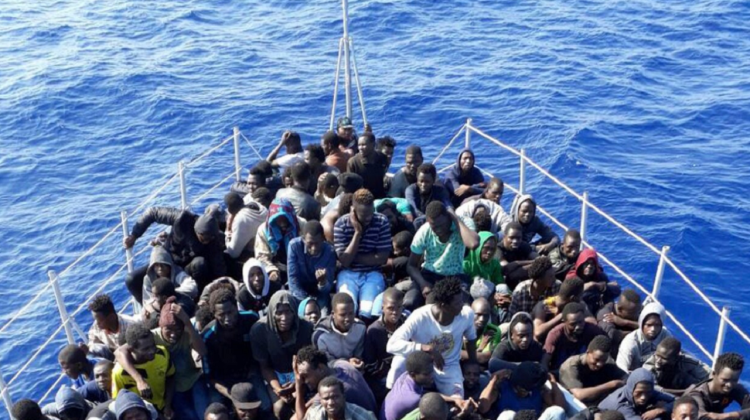 About 700 migrants are rescued on the Italian coast, among them there are also dead ones