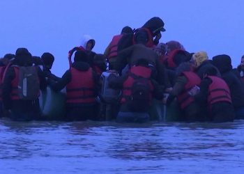 The investigation reveals England and France!  The two countries responsible for the drowning of 34 immigrants received 80 calls and did not save them