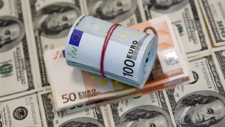 Historical draw, the dollar reaches the euro for the first time in 20 years