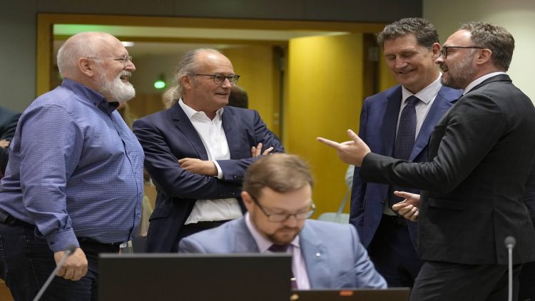 EU reaches agreement to reduce gas use
