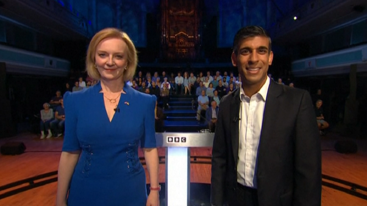 The moderator faints, the debate about Johnson’s successor is interrupted!