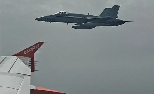 Vacationers flying to Spain are terrified/ Chased by military sniper after false alarm on the web (Video-photos)