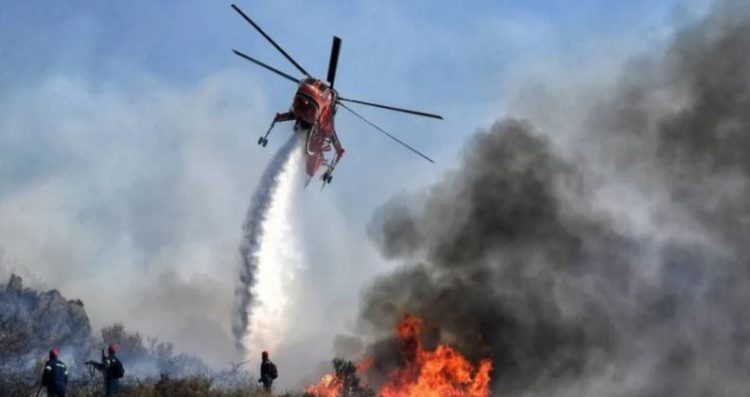 Two planes arrive from Thessaloniki to put out the fire on Mount Chika