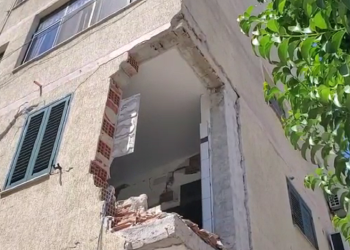 Durrës, the facade of the palace is detached