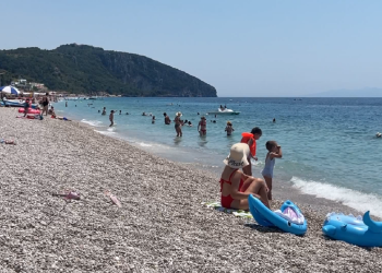 Vacations in the south, the heat increases the flow to the beaches of the Ionian coast