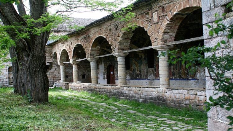 Money is stolen from a church in Korca