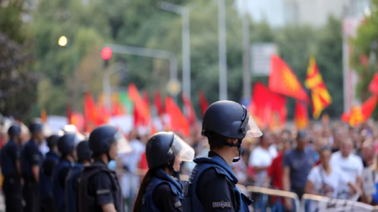 Quiet protests in Skopje against the “French proposal”