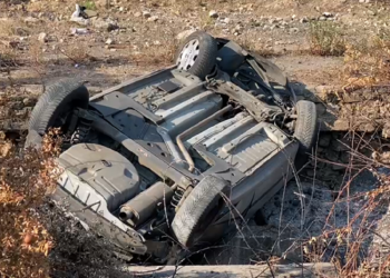 Accident in Balldre of Lezha, the car turns upside down!  The father and his two sons escaped without serious injuries