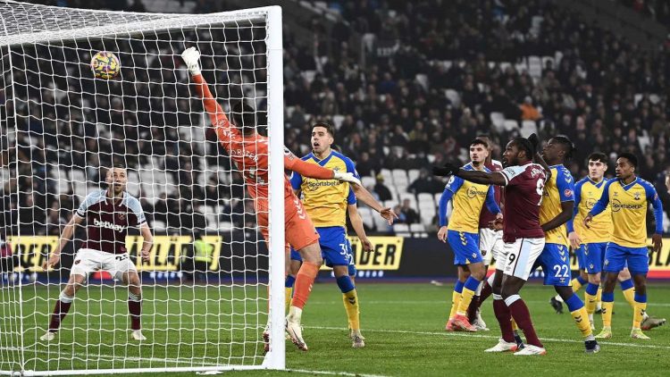 Man. UTD and Arsenal “clash” for the talent that excelled at Southampton