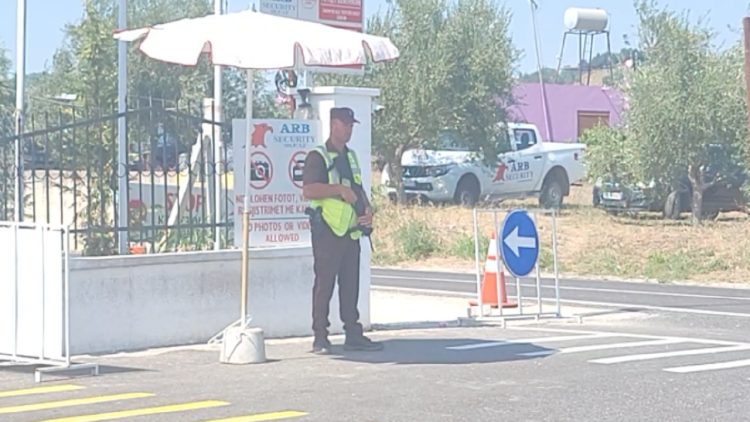 The World Summit for a Free Iran was to be held, the police measures are increased in Manez of Durrës