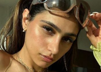 The erotic model says that “it’s better to sell your body on the Internet than to sell it to the army” (photos)