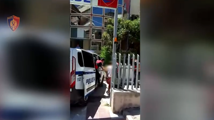 He broke the ‘house arrest’ measure and threatened to kill his ex-wife and her partner, the 34-year-old man was caught in time in Saranda