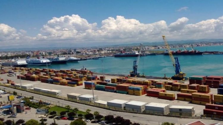 Details/ Movements of the banana container, suspicions that it may have been opened in…