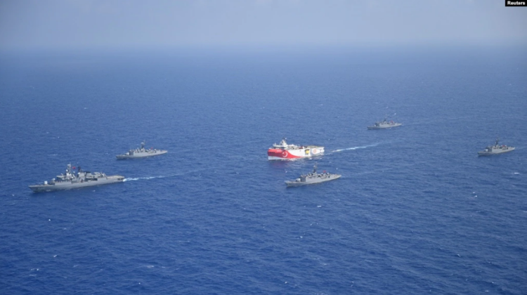 Turkey says Greece pushed back the migrant boat in Turkish waters