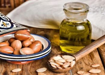 Argan oil/ Desert gold and wonders for the skin