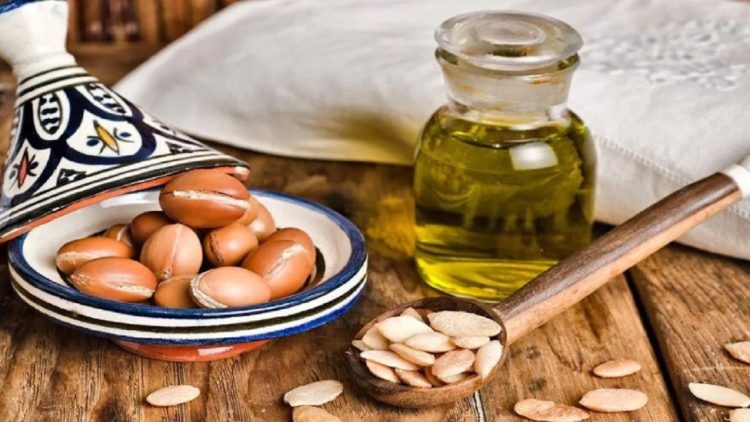 Argan oil/ Desert gold and wonders for the skin