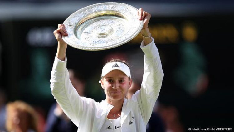 Wimbledon champion Rybakina is asked about the Russia-Ukraine war/ This is how the tennis player answers