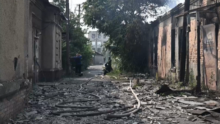 Ukraine withdraws from Lisichansku, Zelensky: We will recover the lost territory