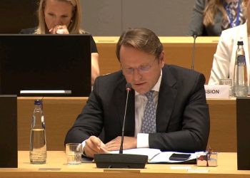 The First Intergovernmental Conference with the EU / Varlehyi appreciates the reforms made by Albania: We will stand by you so that you are prepared to join the union