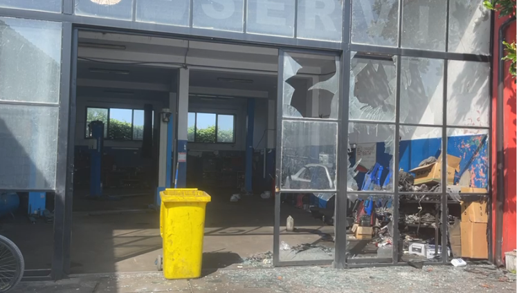 Tritol is placed at night at the business in Shengjin, the windows are “broken”