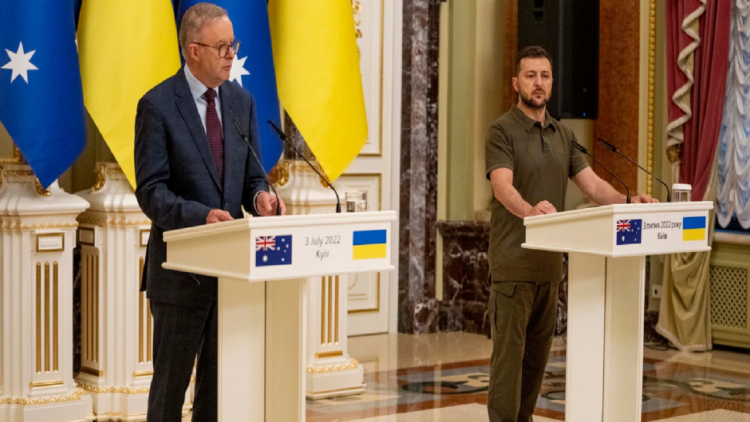 Military support with armored vehicles and drones, Australian prime minister promises new aid to Ukraine