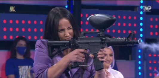 Albana Osmani zbulon se nuk flet me Arbana Osmanin: “E shoh nga lart …”